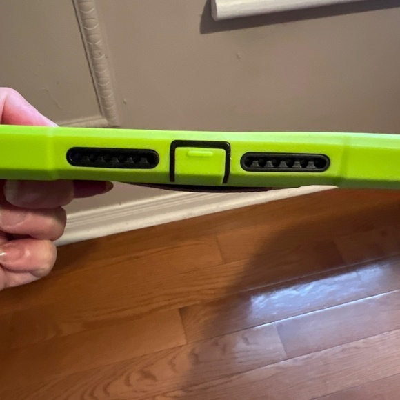 iPad AIR protective Case - NWOT - Picture 11 of 11